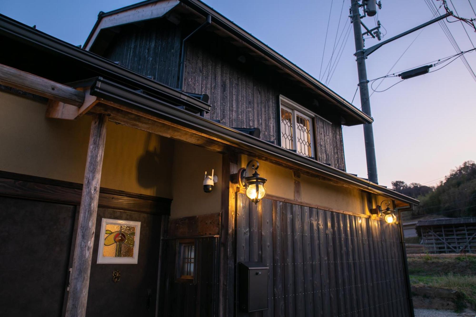 サウナとドッグラン付きのアンティーク古民家宿 Akiya Cornerstone 아와지 외부 사진